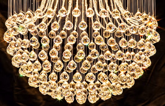 Lampadario a sospensione moderno in cristallo di lustro per scale. Lampada a sospensione a lampadario a LED con goccia di pioggia rotonda in cristallo dorato di lusso